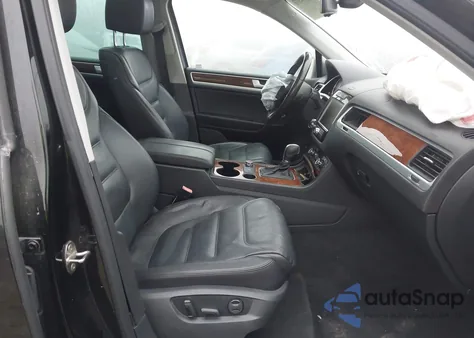 2014 Volkswagen Touareg Tdi Lux z USA, uszkodzony, nr VIN WVGEP9BP4ED006265